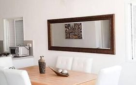 Oַ&O Group- Cozy Apt Bat-Yam 3 Min Walk To Beach